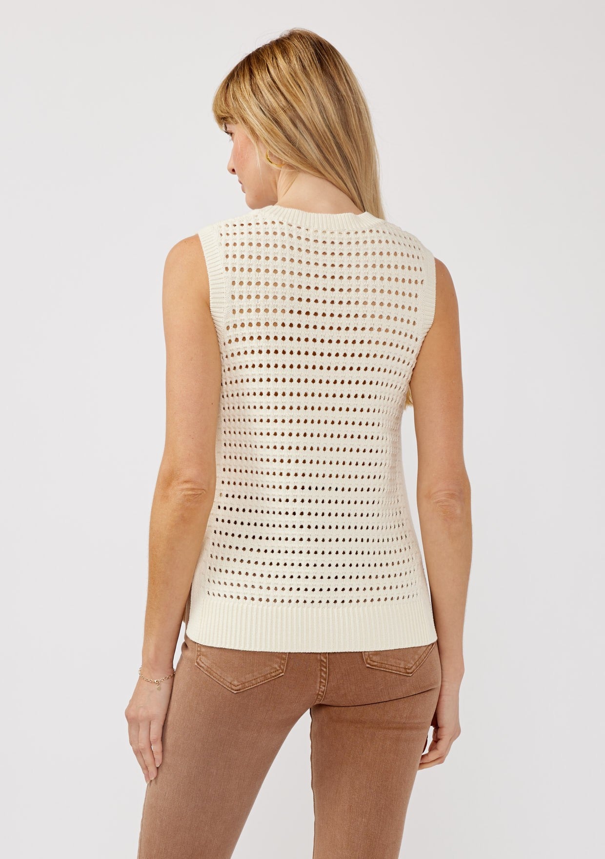 Knitted sweater vest